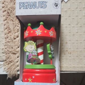 BNIB Peanuts Red and Green Carousel Toy- musical Animated